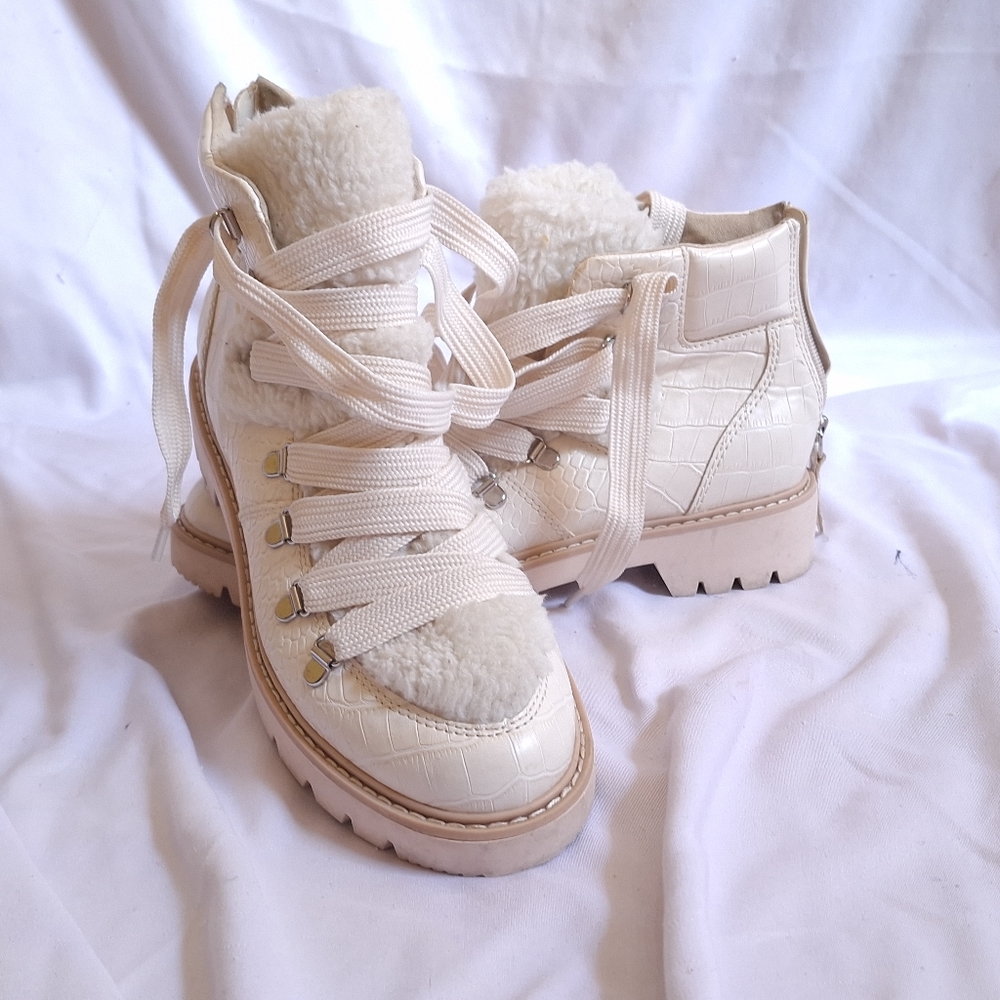 Dolce Vita Pace Suede Faux Shearling Sherpa Lace Boot